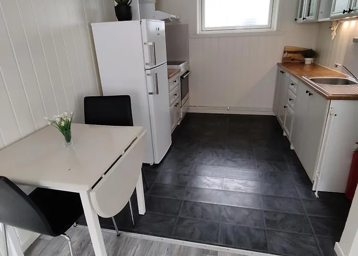 Comfy Apartment In Quiet Neighbourhood